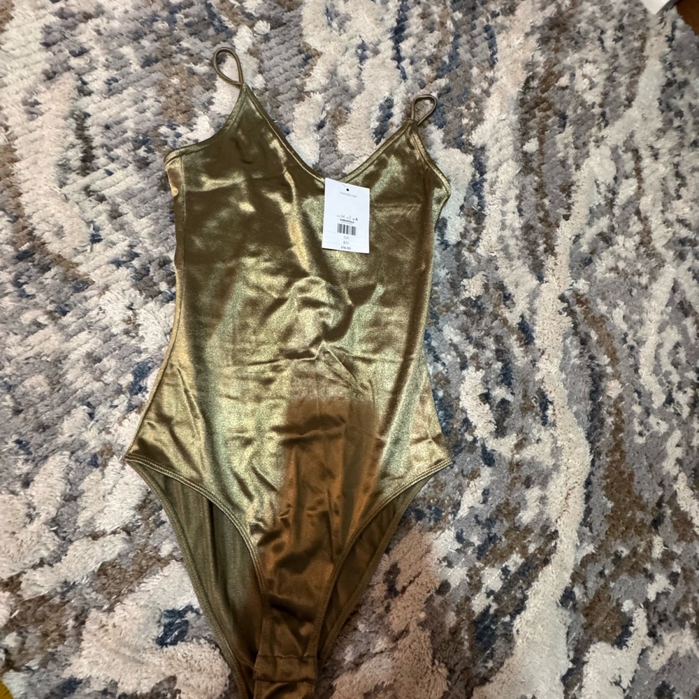 ✅🩷 $5 items for $25 Minimum.Top Shop Gold Metallic Chemise Bodysuit.